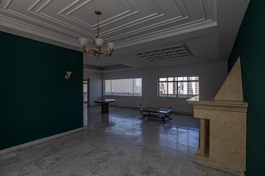 Apartamento para alugar com 6 quartos, 600m² em Aclimação, São Paulo