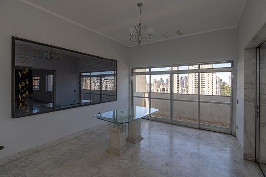 sala de jantar_1 de apartamento para alugar com 6 quartos, 600m² em Aclimação, São Paulo