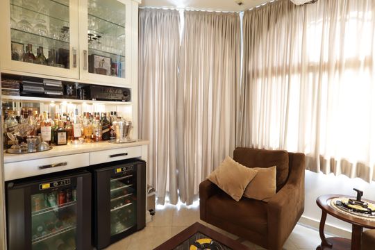 Sala intima de apartamento à venda com 5 quartos, 425m² em Jardim Fonte do Morumbi, São Paulo