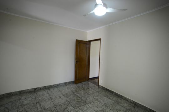 Sala 2 de casa para alugar com 3 quartos, 330m² em Vila Mariana, São Paulo
