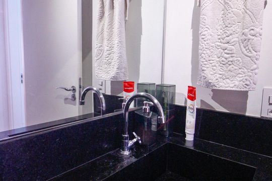 Banheiro Social de apartamento à venda com 2 quartos, 40m² em Parque Reboucas, São Paulo