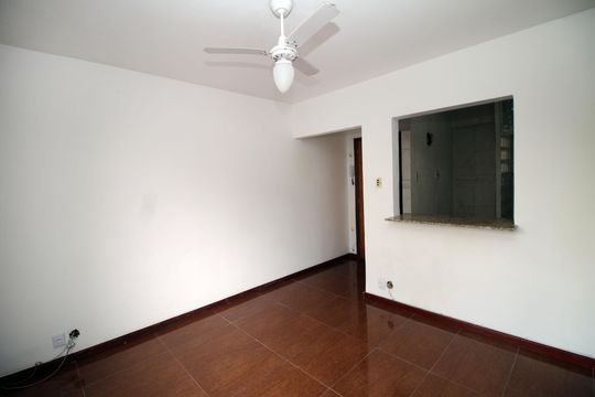 Sala de apartamento à venda com 2 quartos, 50m² em Irajá, Rio de Janeiro