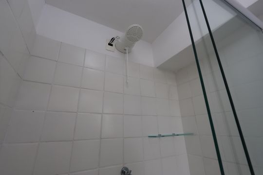 Banheiro de kitnet/studio à venda com 1 quarto, 37m² em Centro Histórico de São Paulo, São Paulo