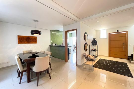 Sala de casa de condomínio à venda com 3 quartos, 149m² em Garças, Belo Horizonte