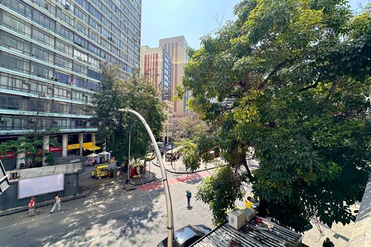 Vista de apartamento para alugar com 2 quartos, 60m² em Centro, Rio de Janeiro