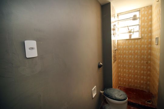 Banheiro de apartamento à venda com 2 quartos, 42m² em Irajá, Rio de Janeiro