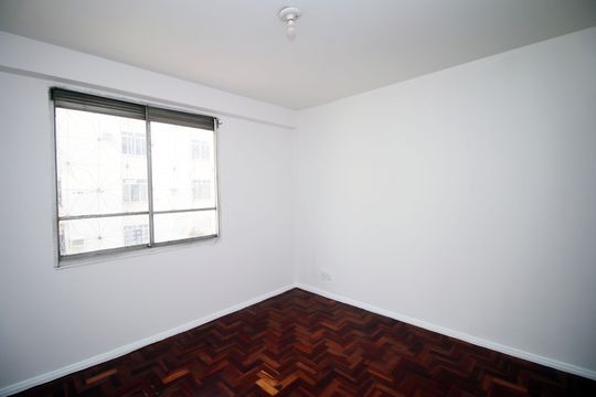 Sala de apartamento à venda com 2 quartos, 42m² em Irajá, Rio de Janeiro