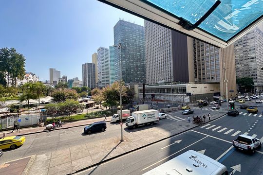Vista do Sala/Quarto de apartamento para alugar com 1 quarto, 45m² em Centro, Rio de Janeiro