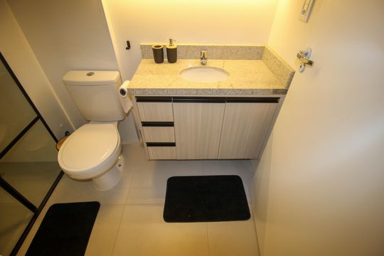 Banheiro de kitnet/studio para alugar com 1 quarto, 37m² em Jardim Portal da Colina, Sorocaba