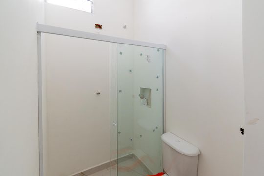 Banheiro Social de casa para alugar com 1 quarto, 25m² em Jardim Oriental, São Paulo