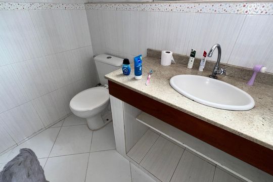 Banheiro Social de casa à venda com 7 quartos, 900m² em Vargem Pequena, Rio de Janeiro