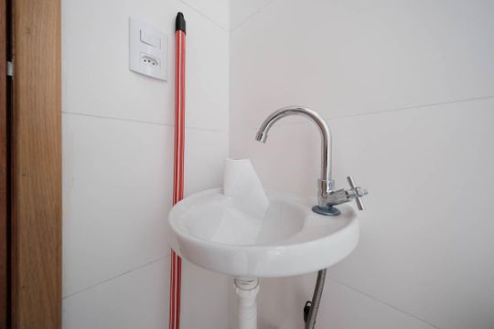 Banheiro de apartamento para alugar com 2 quartos, 33m² em Parque Artur Alvim, São Paulo