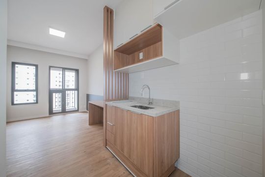 Cozinha de kitnet/studio à venda com 1 quarto, 26m² em Campo Belo, São Paulo