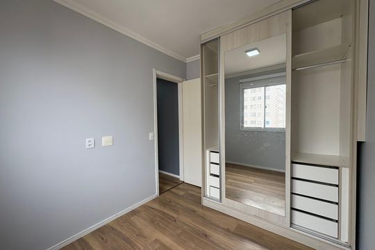Quarto 2 de apartamento à venda com 2 quartos, 44m² em Parque Sao Vicente, Santo André