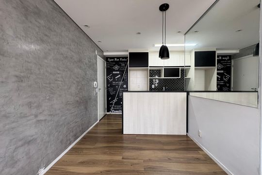Sala de apartamento à venda com 2 quartos, 44m² em Parque Sao Vicente, Santo André