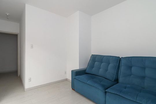 Sala de apartamento à venda com 3 quartos, 76m² em Vila Ipiranga, Porto Alegre