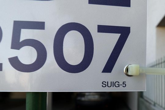 Placa de apartamento à venda com 3 quartos, 76m² em Vila Ipiranga, Porto Alegre