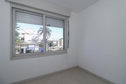 Quarto 2 de apartamento à venda com 3 quartos, 76m² em Vila Ipiranga, Porto Alegre