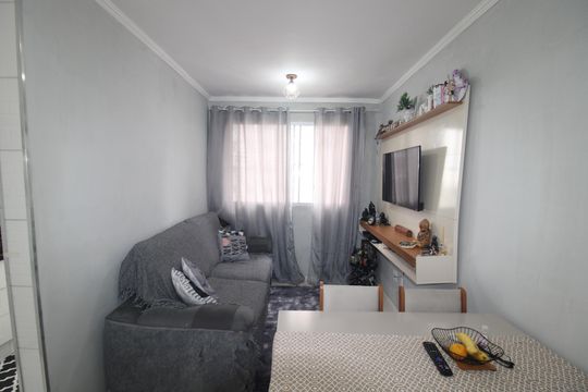 Sala de apartamento para alugar com 2 quartos, 43m² em Vila Pedra Branca, São Paulo
