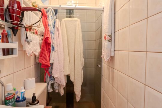 Banheiro de kitnet/studio à venda com 1 quarto, 36m² em Bela Vista, São Paulo