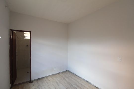 Casa à venda com 4 quartos, 247m² em Santa Monica, Belo Horizonte