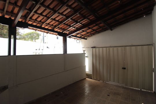 Casa à venda com 4 quartos, 247m² em Santa Monica, Belo Horizonte