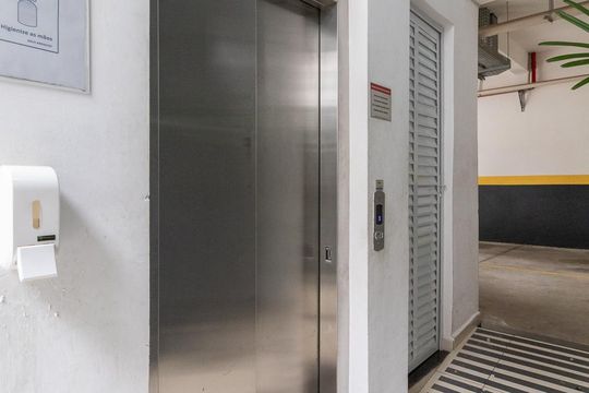 Área comum - Elevador de apartamento para alugar com 2 quartos, 55m² em Vila Ré, São Paulo