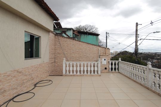Varanda de casa à venda com 3 quartos, 360m² em Manacás, Belo Horizonte