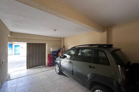 Garagem de casa à venda com 3 quartos, 360m² em Manacás, Belo Horizonte