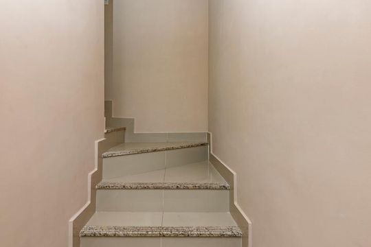 Escada de apartamento à venda com 3 quartos, 200m² em Barreiro, Belo Horizonte