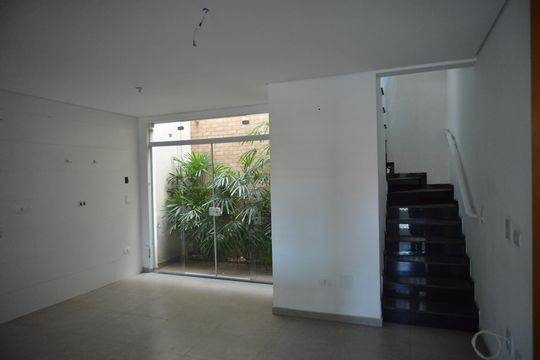Sala de casa à venda com 2 quartos, 88m² em Parque das Nações, Santo André