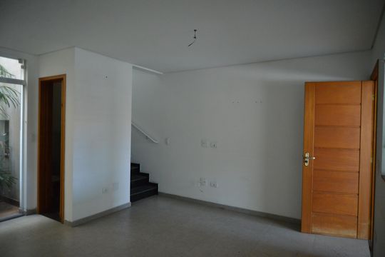 Casa à venda com 2 quartos, 88m² em Parque das Nações, Santo André