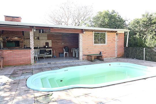 Área Externa de casa para alugar com 4 quartos, 200m² em Centro, Viamão