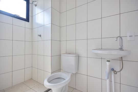 Banheiro de kitnet/studio à venda com 1 quarto, 26m² em Jardim Panorama, São Paulo