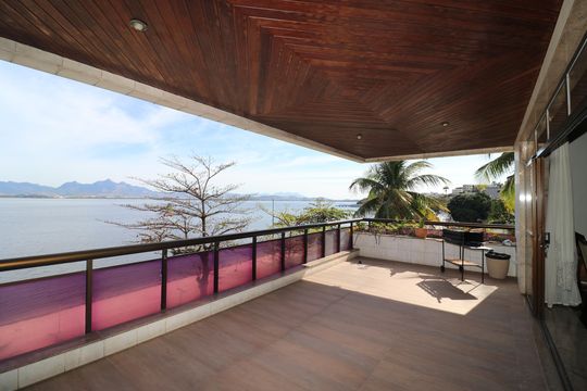 Varanda de apartamento para alugar com 4 quartos, 350m² em Jardim Guanabara, Rio de Janeiro