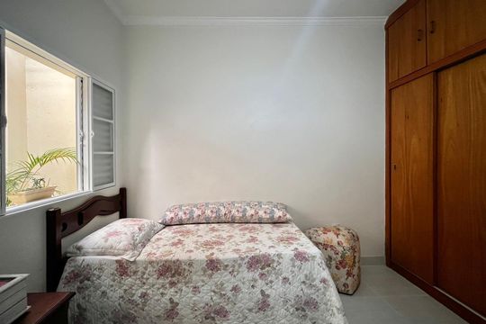 Quarto 2 de casa à venda com 4 quartos, 170m² em Taquaral, Campinas