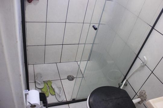 Banheiro da Suíte de casa à venda com 4 quartos, 180m² em Vila Florida, Guarulhos