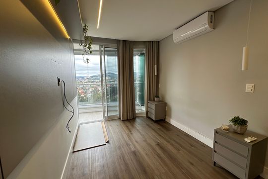 Suíte de apartamento à venda com 2 quartos, 69m² em Empresarial 18 do Forte, Barueri