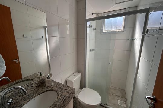 Banheiro Social de apartamento para alugar com 2 quartos, 44m² em Jardim Iris, São Paulo