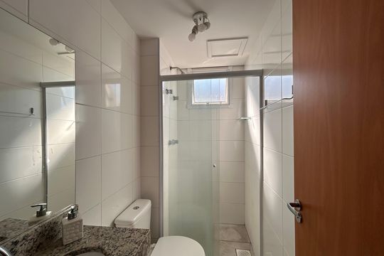 Banheiro Social de apartamento para alugar com 2 quartos, 44m² em Jardim Iris, São Paulo