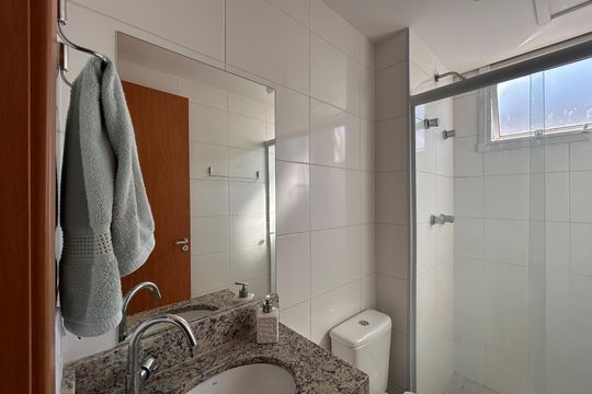 Banheiro Social de apartamento para alugar com 2 quartos, 44m² em Jardim Iris, São Paulo