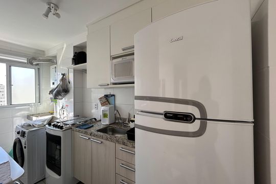 Cozinha de apartamento para alugar com 2 quartos, 44m² em Jardim Iris, São Paulo