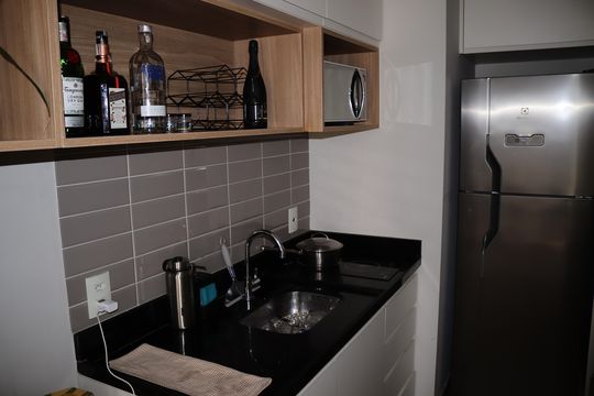 Cozinha de apartamento para alugar com 1 quarto, 28m² em República, São Paulo