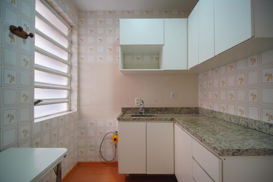 Cozinha de kitnet/studio à venda com 1 quarto, 41m² em Centro, São Leopoldo