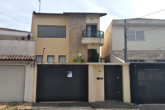 Fachada de casa à venda com 3 quartos, 380m² em Vila Maria Luisa, São Paulo