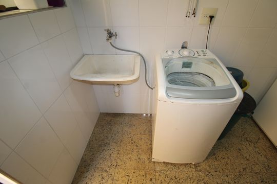 Área de Serviço de casa à venda com 3 quartos, 380m² em Vila Maria Luisa, São Paulo