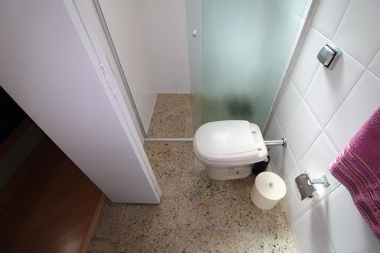 Banheiro da Suíte 2 de casa à venda com 3 quartos, 380m² em Vila Maria Luisa, São Paulo