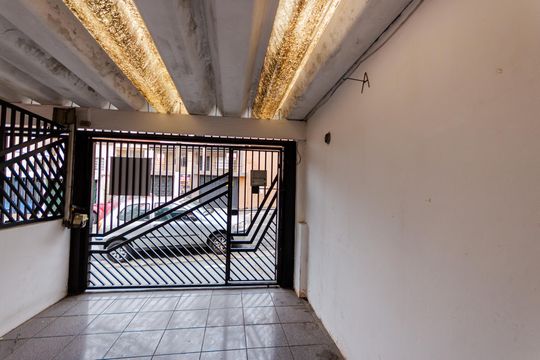 Garagem de casa para alugar com 2 quartos, 170m² em Jardim das Maravilhas, Santo André