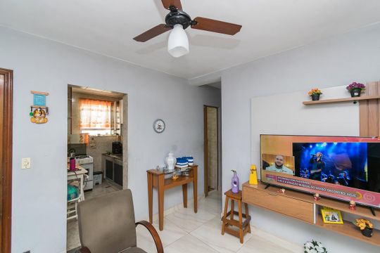 Sala de apartamento à venda com 2 quartos, 54m² em Olaria, Rio de Janeiro