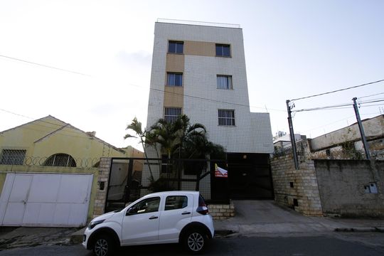 Fachada do Prédio de apartamento à venda com 3 quartos, 100m² em Carlos Prates, Belo Horizonte